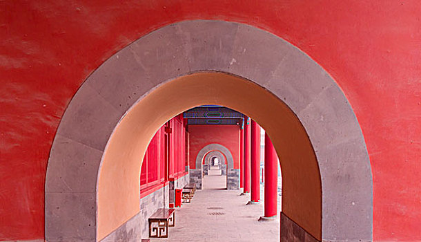 红色建筑故宫扇形拱门