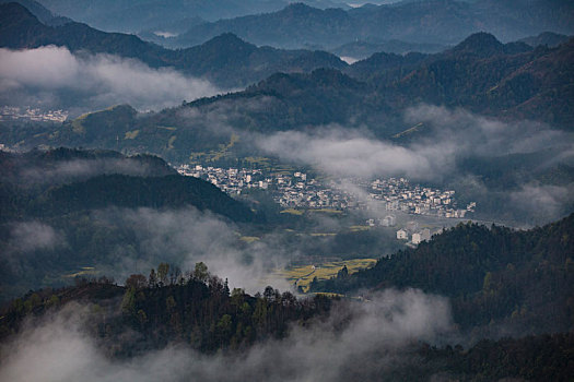 石潭,云海,安徽,山沟,油菜花,风光,壮观,气候,环境,仙境,诱惑,秀美,俯瞰,村庄