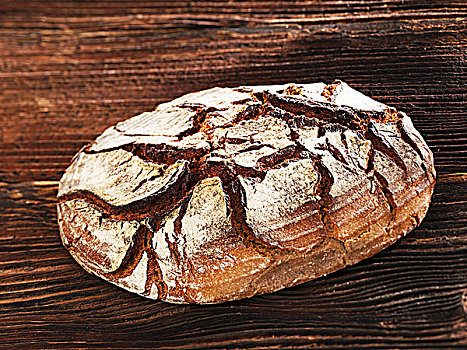 农夫面包,木质背景