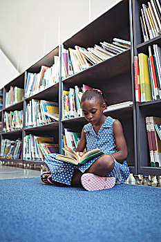 女孩,读,书本,坐,图书馆,书架