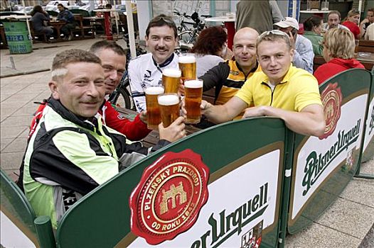 骑车,喝,啤酒,啤酒坊,共和国,波希米亚,捷克共和国,欧洲