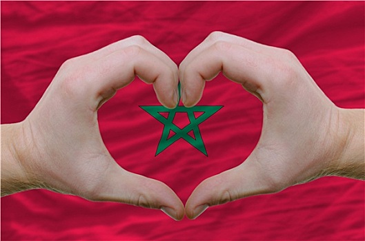 心形,喜爱,手势,展示,上方,旗帜,摩洛哥,背影