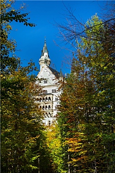 德国巴伐利亚著名的历史古迹,新天鹅堡内的建筑塔尖