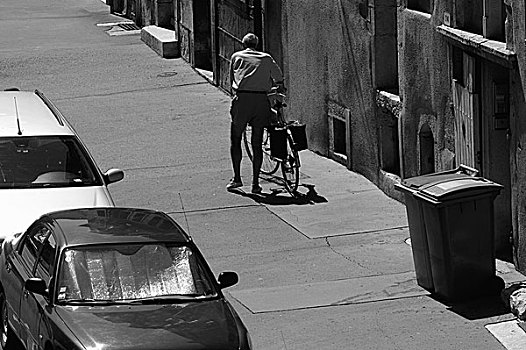 老人,走,自行车,人行道,后视图