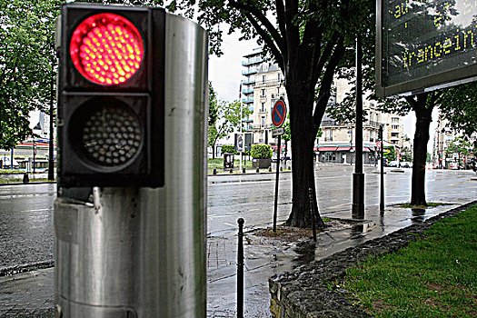 人行道红绿灯图片_人行道红绿灯图片大全_人行道红绿灯图片下载