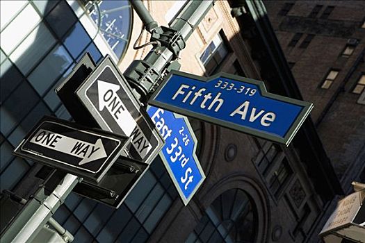 仰视,街道,名字,标识,杆,第五大街,曼哈顿,纽约,美国