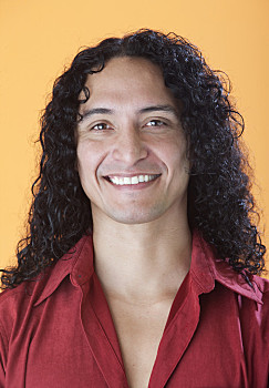 英俊,男青年,长,卷发