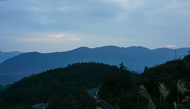 重庆酉阳,初冬乡村清晨美景