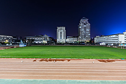 运动场夜景