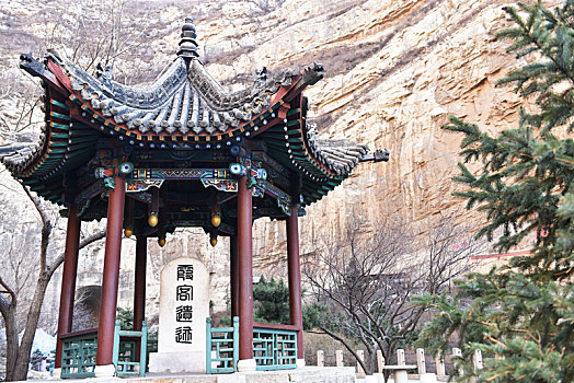 恒山悬空寺,峭壁上的千年古刹