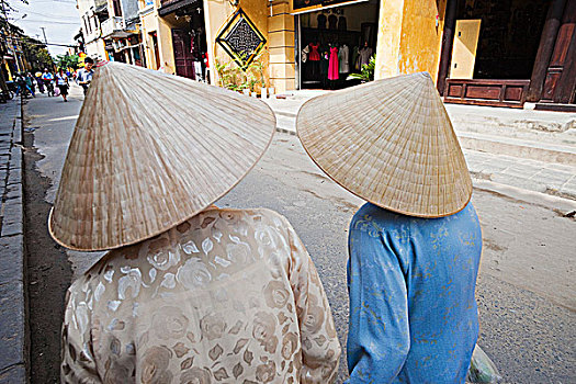 越南,会安,女人,走,锥形,帽子,传统服装
