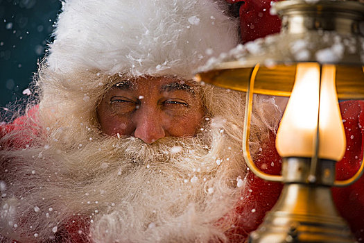 圣诞老人,拿着,发光,灯笼,鬼鬼祟祟,家,户外,北极