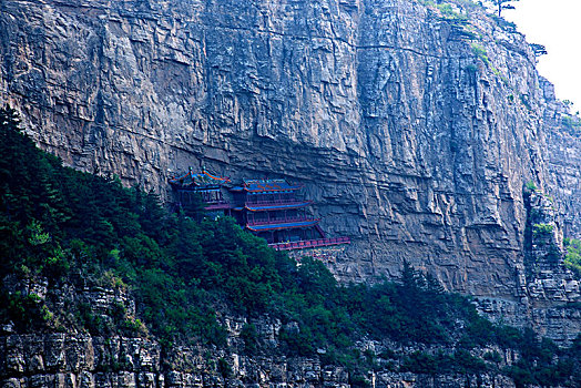 北岳恒山藏于群山间的大大小小的各式寺院庙宇