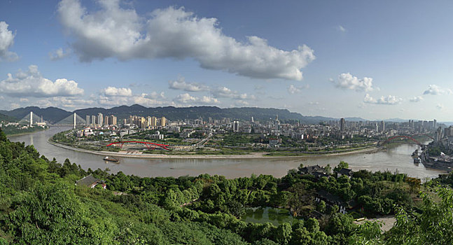 四川宜宾三江汇流城市景观