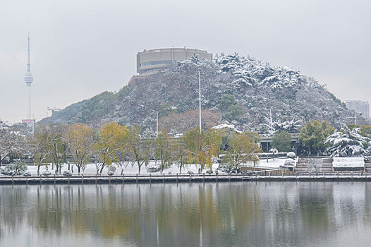 武汉东湖园林雪景