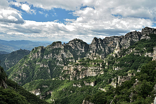 河北省保定市涞源县白石山风景区