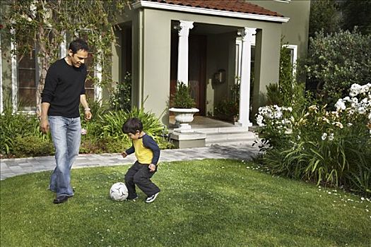 父子,玩,足球,院子
