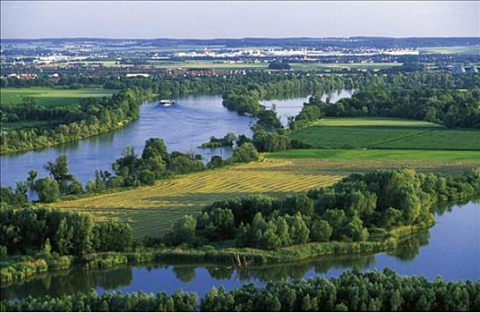 多瑙河,风景,雷根斯堡,溪流,英亩,地点,农业,耕作,城镇,建筑,房子,树林,树,运输,船,河,河流,水