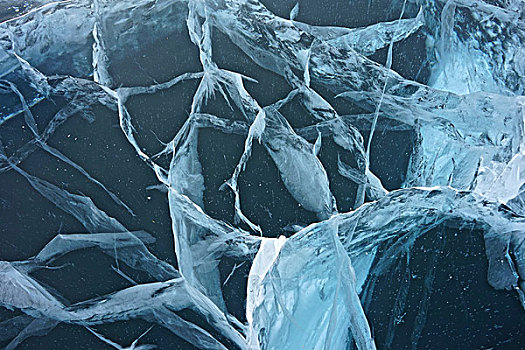 冰封贝加尔湖蓝冰气泡冰
