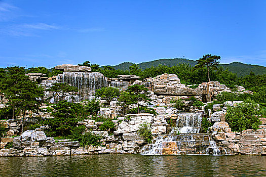 中国古典园林中的瀑布