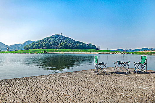 杭州湘湖景区自然风光压湖山