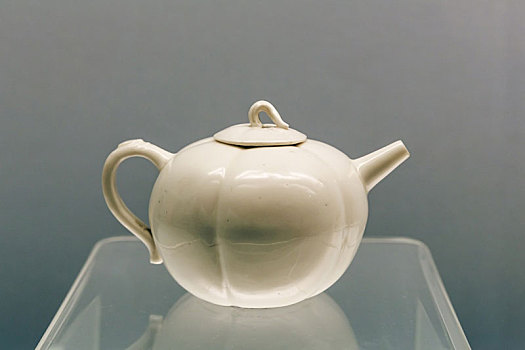 上海博物馆藏清代德化窑白釉执壶