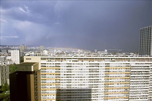 巴黎,雷雨天气