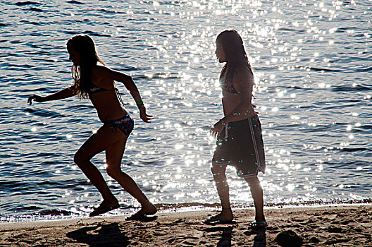 两个,姐妹,跑,海滩,湖,木头,安大略省,加拿大
