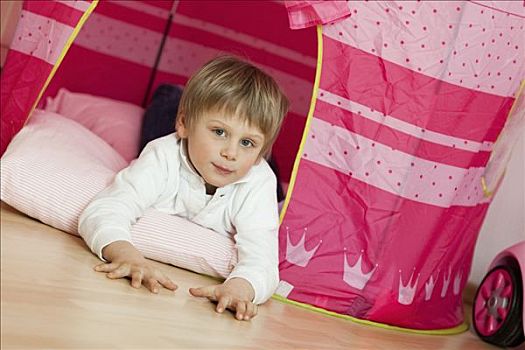 男孩,6岁,卧,粉色,玩具,帐蓬