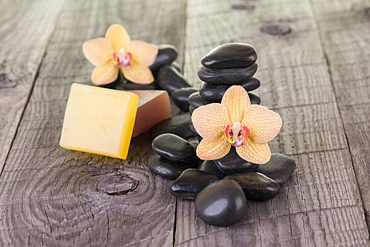 黄色,蝴蝶兰属,兰花,肥皂,黑色,石头,木质背景