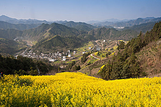 安徽歙县,山谷里的村庄