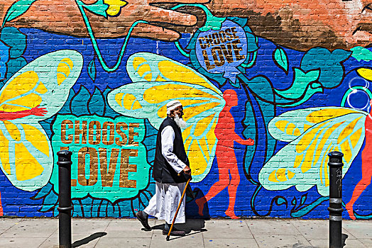 英格兰,伦敦,砖,道路,老人,穆斯林,男人,走,过去,街头艺术