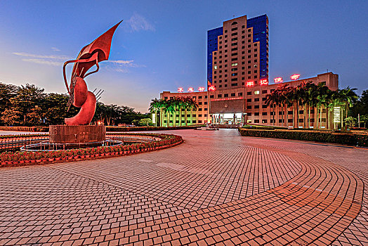 儋州新市委大楼夜景,广场,地标