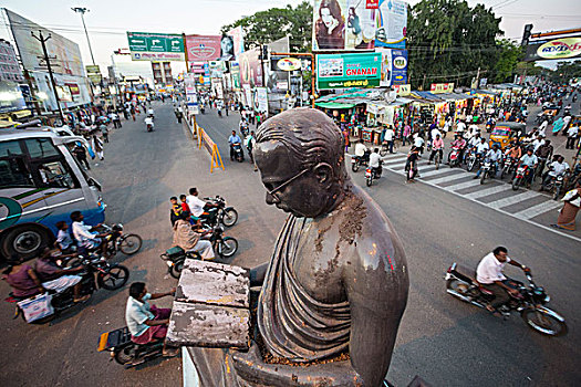 印度,泰米尔纳德邦,坦贾武尔,市中心,雕塑