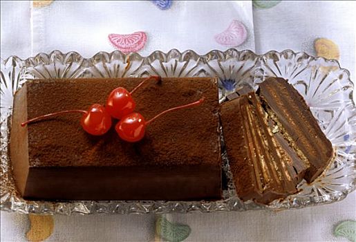 巧克力蛋糕,开胃樱桃