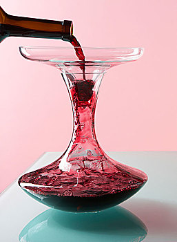 红酒,玻璃器具,倒入,玻璃瓶