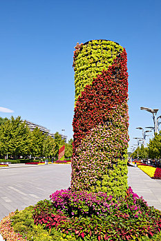 北京奥林匹克森林公园节日里的装饰柱子