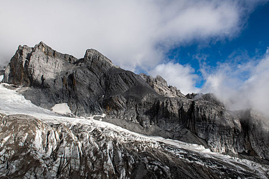 玉龙雪山