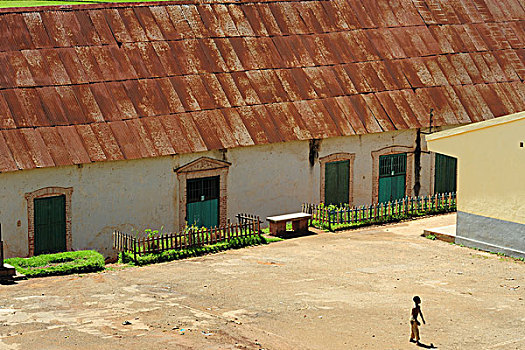 madagascar,ambositra,boy,playing,in,old,school