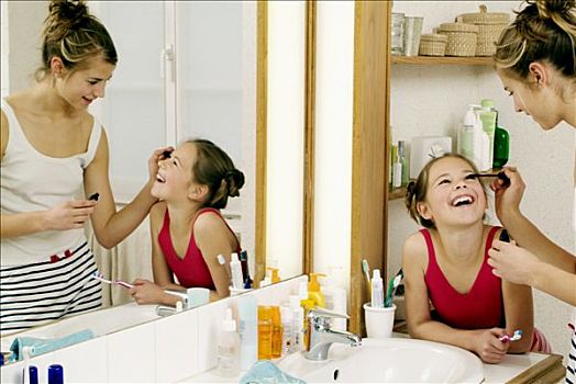 少女,施用,睫毛膏,小女孩,浴室