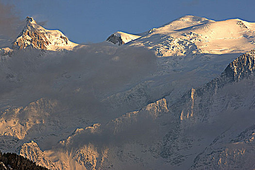 法国,阿尔卑斯山,上萨瓦省,勃朗峰,云