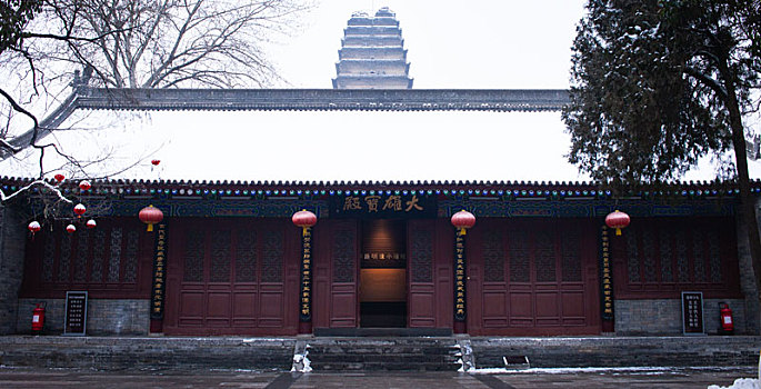 西安荐福寺小雁塔雪景