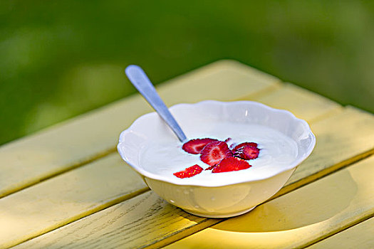 酸奶,草莓,碗