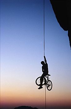 极限运动,一个,男人,登山绳降,自行车,正面,日落,上奥地利州,奥地利,欧洲