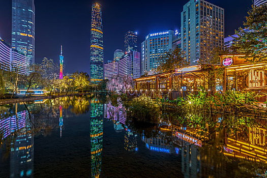 广州珠江新城花城汇广场夜景