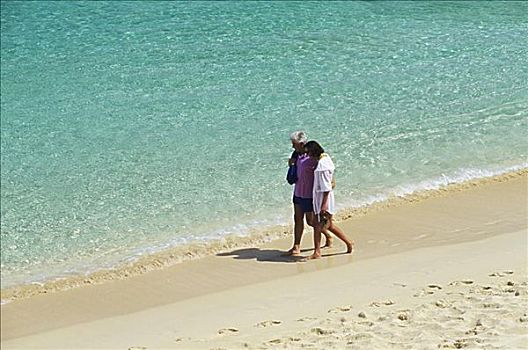加勒比海,巴巴多斯,老年,夫妻,走,海滩,清晰,青绿色,海洋,水