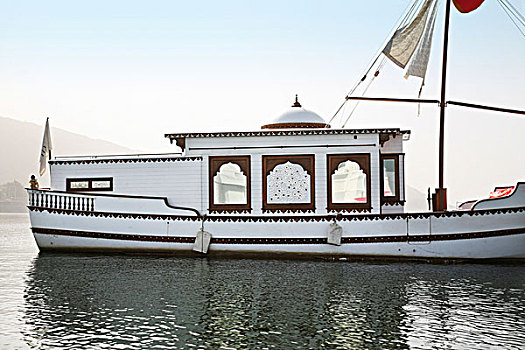 湖,印度