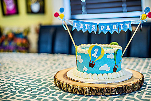 生日蛋糕,一岁生日,聚会,厨房用桌
