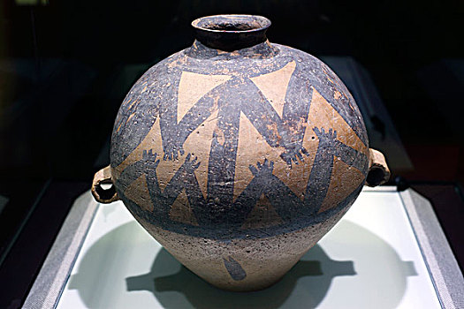新石器时代蛙纹彩陶罐