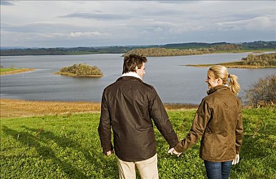 英国,北爱尔兰,弗马纳郡,伴侣,室外,走,远眺,湖,厄恩湖高尔夫球度假村